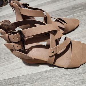 Crown Vintage Women's Beige Heels